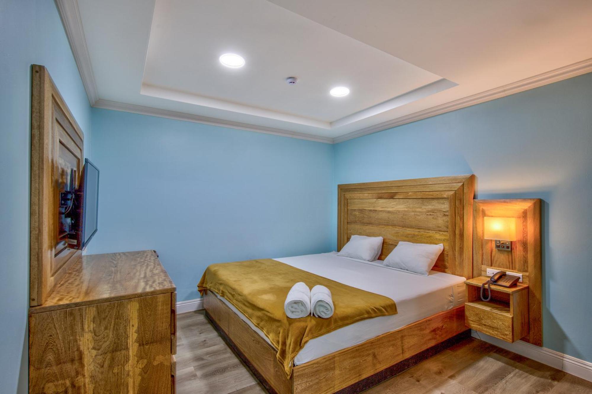 Airport Suites Hotel Piarco Exterior photo