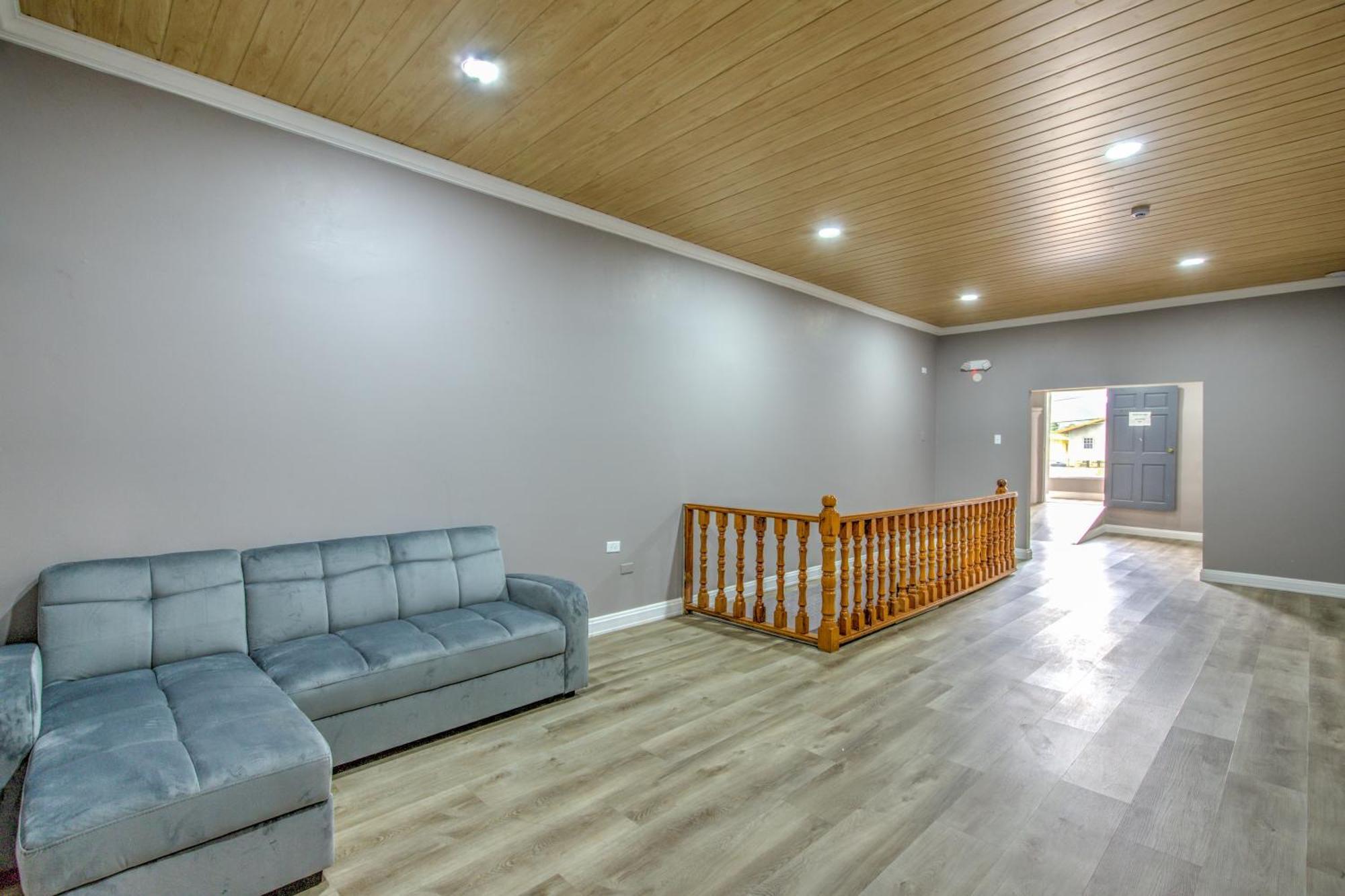 Airport Suites Hotel Piarco Exterior photo