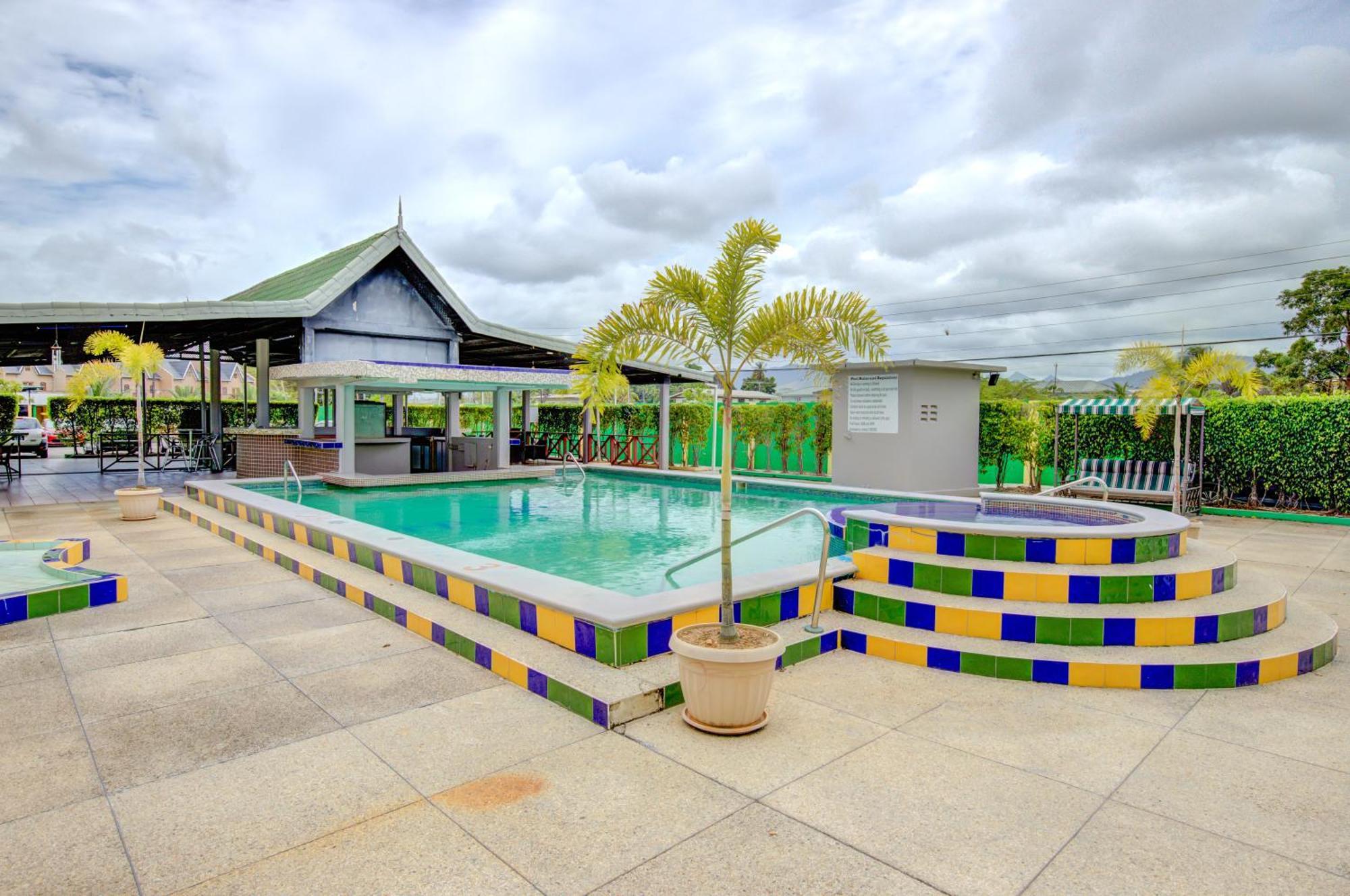 Airport Suites Hotel Piarco Exterior photo