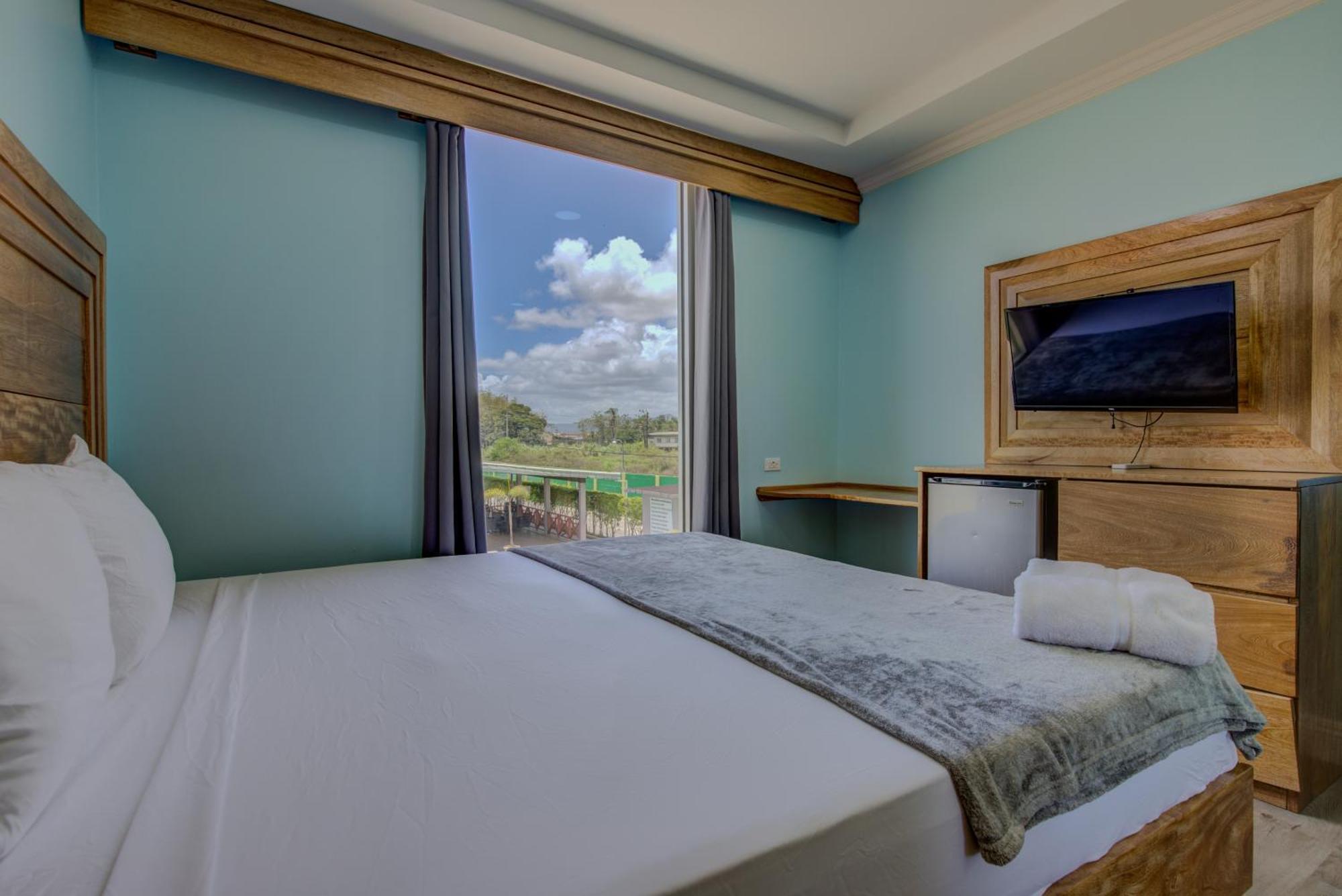 Airport Suites Hotel Piarco Exterior photo